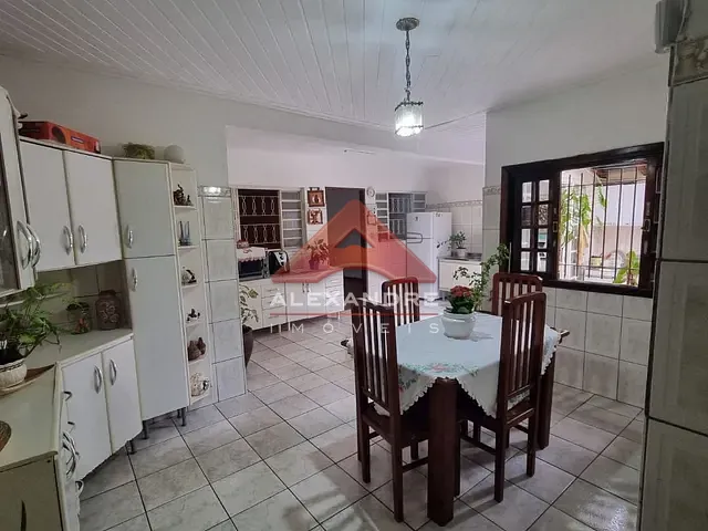 Casa com 168m² 4 quartos e 3 banheiros, à venda, no bairro Monte Castelo em São José dos Campos