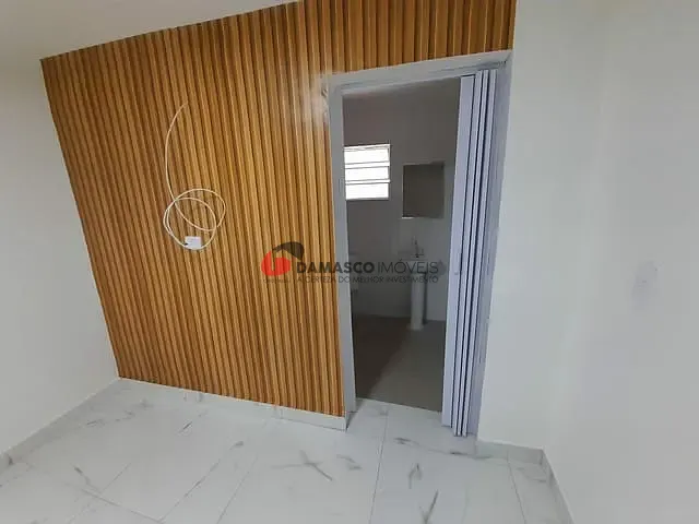 Casa 2 quartos e 1 banheiro, para alugar, no bairro Olímpico em São Caetano do Sul