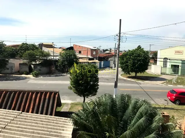 Casa com 3m² 3 quartos e 3 banheiros, à venda, no bairro Conjunto Residencial Araretama em Pindamonhangaba