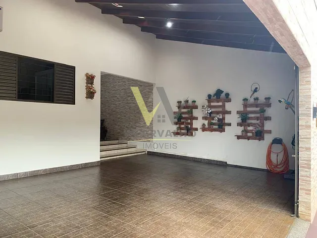 Casa com 300m² 3 quartos e 4 banheiros, à venda, no bairro Jibran El Hadj em Anápolis