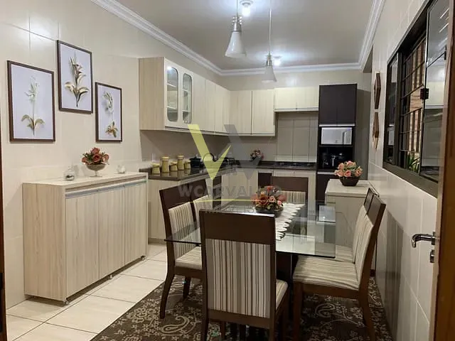 Casa com 300m² 3 quartos e 4 banheiros, à venda, no bairro Jibran El Hadj em Anápolis