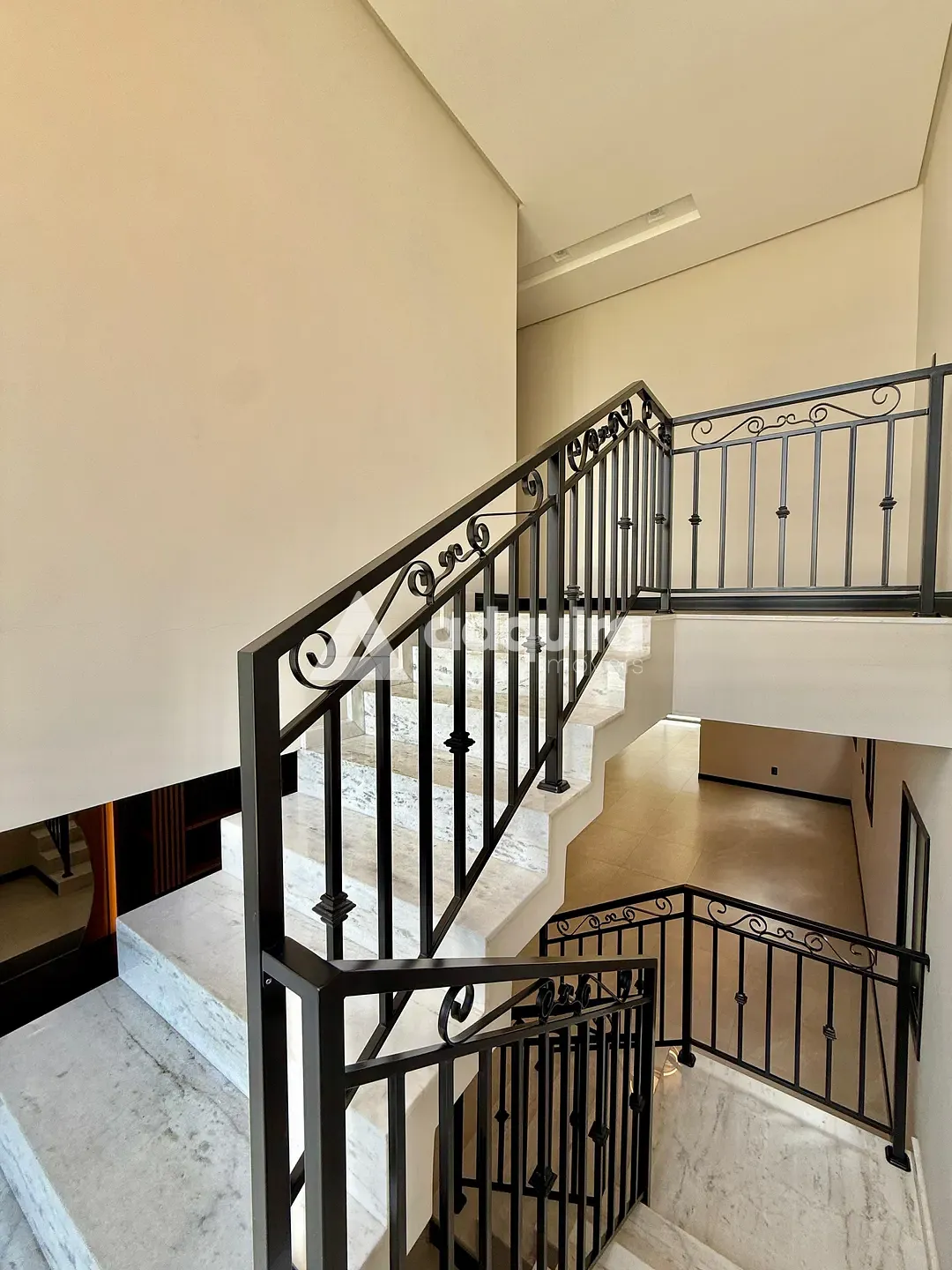 Casa, 4 quartos, 295 m² - Foto 2