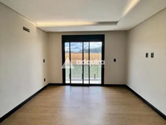 Casa 4 quartos e 4 banheiros, à venda, no bairro Jardim Carvalho em Ponta Grossa