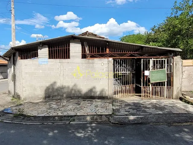 Casa 3 quartos e 2 banheiros, à venda, no bairro Conjunto Residencial Araretama em Pindamonhangaba