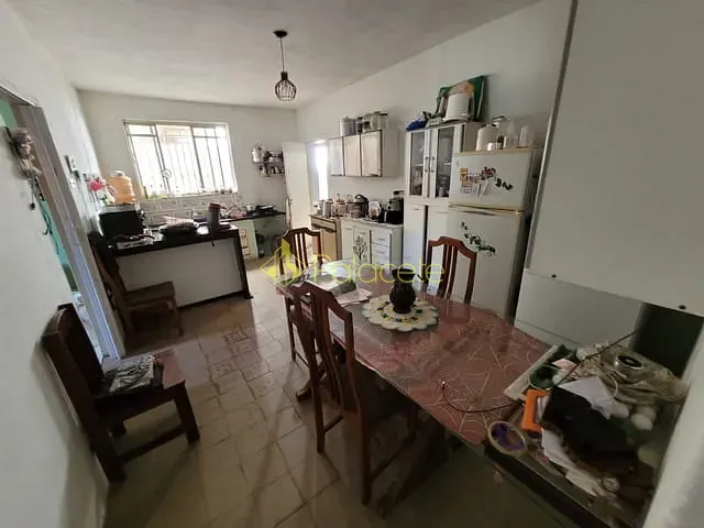 Casa 3 quartos e 2 banheiros, à venda, no bairro Conjunto Residencial Araretama em Pindamonhangaba