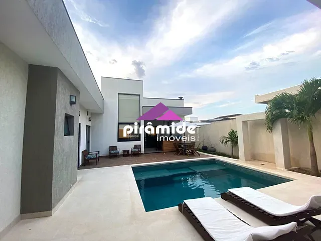Casa com 482m² 3 quartos e 2 banheiros, à venda, no bairro Urbanova em São José dos Campos