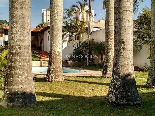 Casa com 1000m² 5 quartos e 5 banheiros, à venda, no bairro Vila Jardini em Sorocaba