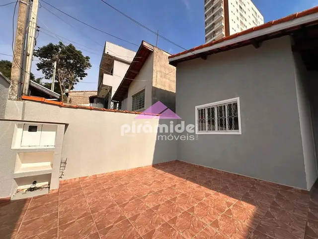 Casa com 220m² 3 quartos e 1 banheiro, para alugar, no bairro Jardim Satélite em São José Dos Campos
