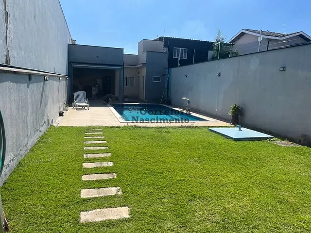 Casa com 224m² 1 quarto e 2 banheiros, à venda, no bairro Loteamento Villa Branca em Jacareí