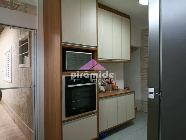 Casa com 150m² 3 quartos e 1 banheiro, à venda, no bairro Parque Industrial em São José Dos Campos