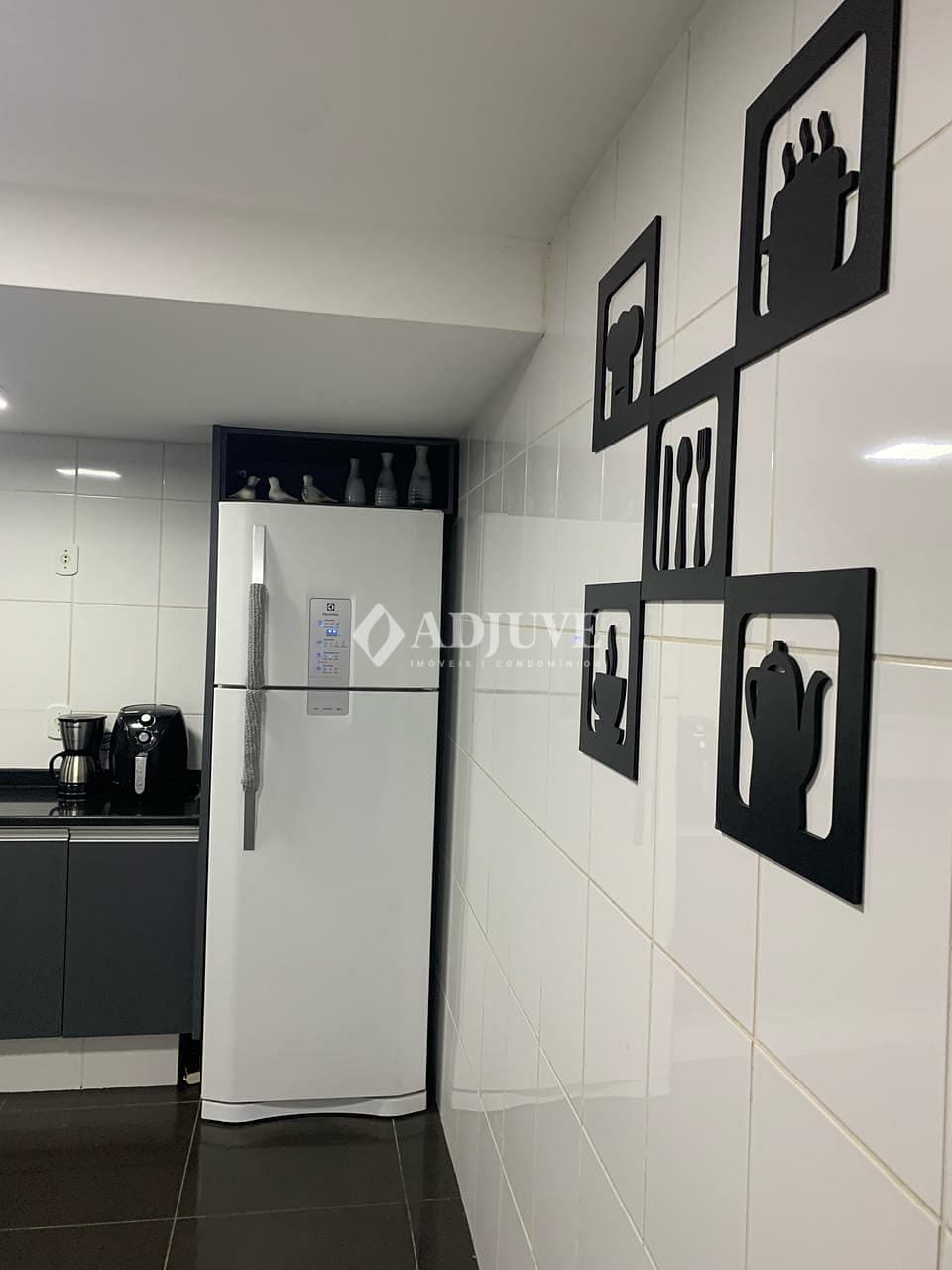 Casa à venda com 3 quartos, 300m² - Foto 27