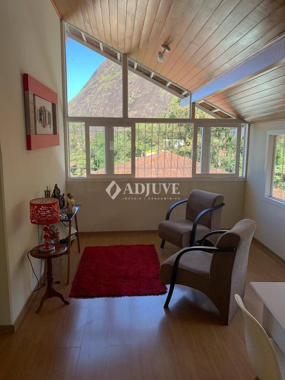 Casa à venda com 3 quartos, 300m² - Foto 32