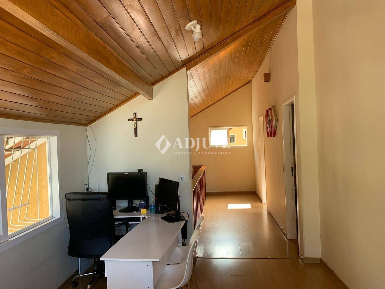 Casa à venda com 3 quartos, 300m² - Foto 35