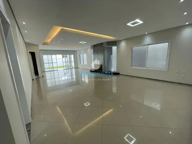 Casa com 375m² 4 quartos e 6 banheiros, à venda ou para alugar, no bairro Urbanova em São José Dos Campos