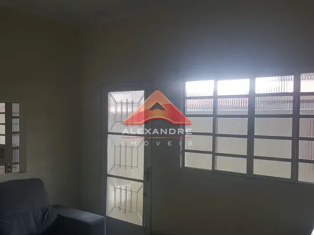 Casa com 310m² 2 quartos e 1 banheiro, à venda, no bairro Jardim Santa Inês em São José dos Campos