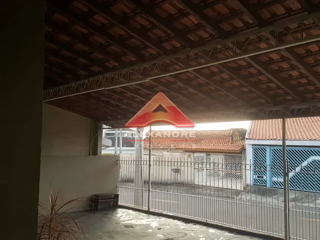 Casa com 310m² 2 quartos e 1 banheiro, à venda, no bairro Jardim Santa Inês em São José dos Campos
