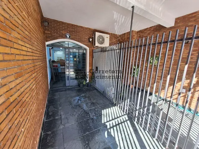 Casa com 300m², à venda, no bairro Parque Itamarati em Jacareí