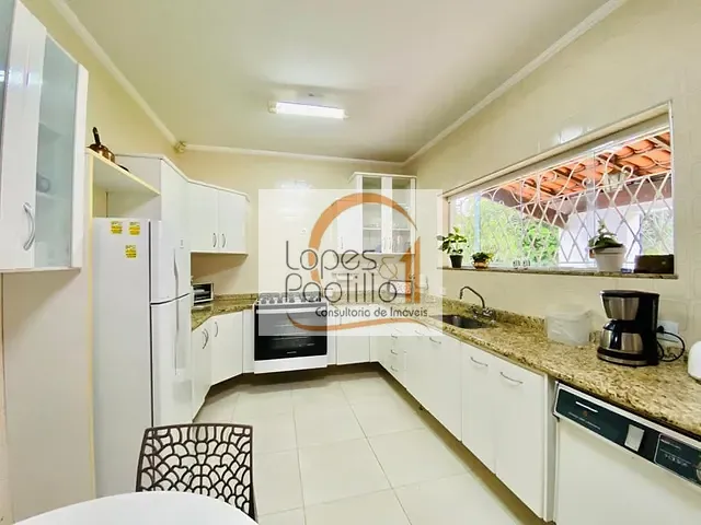 Casa com 679m² 3 quartos e 4 banheiros, à venda, no bairro Jardim Floresta em Atibaia