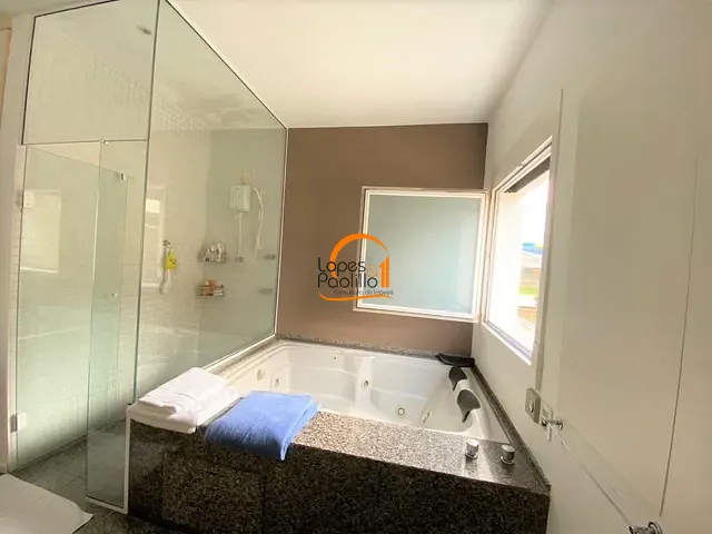 Casa com 1000m² 4 quartos e 6 banheiros, à venda ou para alugar, no bairro Vila Esperia Ou Giglio em Atibaia