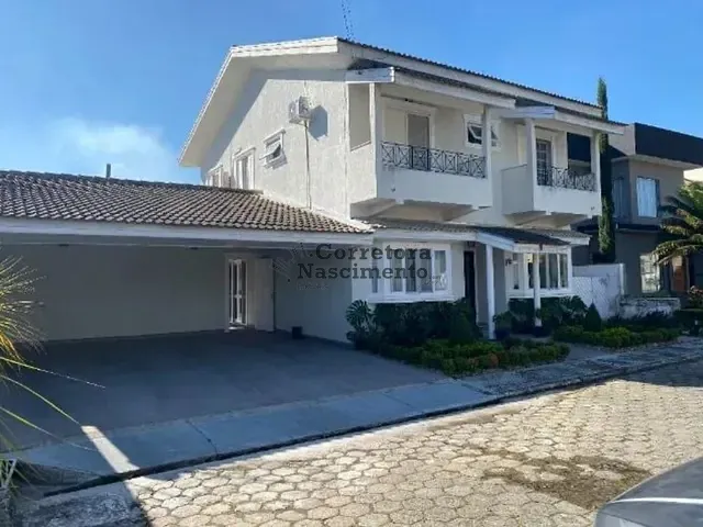 Casa com 350m² 4 quartos e 5 banheiros, à venda, no bairro Jardim Santa Maria em Jacareí