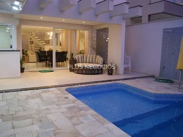 Casa com 350m² 3 quartos e 5 banheiros, à venda, no bairro Condomínio Mont Blanc em Sorocaba