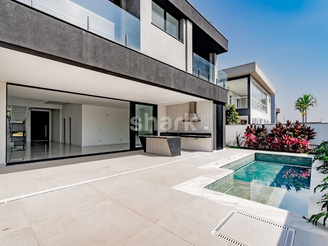 Casa com 439m² 4 quartos e 6 banheiros, à venda, no bairro Alphaville em Santana de Parnaíba
