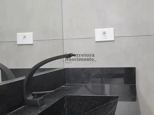 Casa com 240m², à venda, no bairro Loteamento Villa Branca em Jacareí