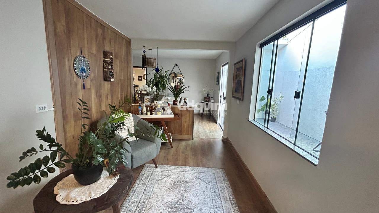 Casa, 3 quartos, 240 m² - Foto 8