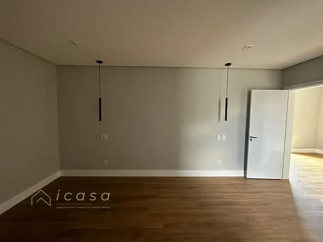 Casa com 320m² 3 quartos e 4 banheiros, à venda, no bairro Vila Oliveira em Mogi das Cruzes