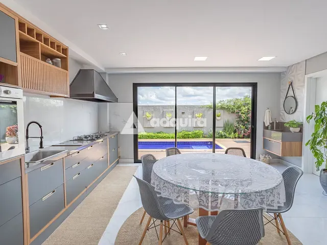 Casa com 311m² 3 quartos e 3 banheiros, à venda ou para alugar, no bairro Jardim Carvalho em Ponta Grossa