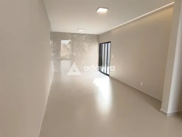 Casa com 200m² 3 quartos e 2 banheiros, à venda, no bairro Cará-cará em Ponta Grossa
