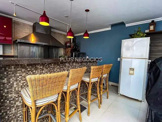 Casa com 300m² 4 quartos e 5 banheiros, à venda, no bairro Condomínio Granja Olga I em Sorocaba