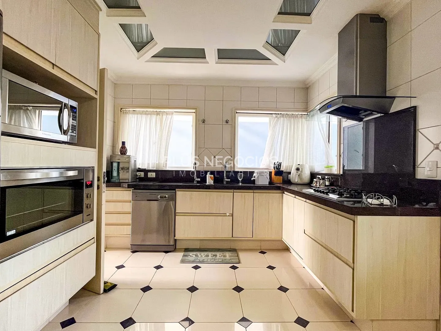 Casa, 4 quartos, 450 m² - Foto 27