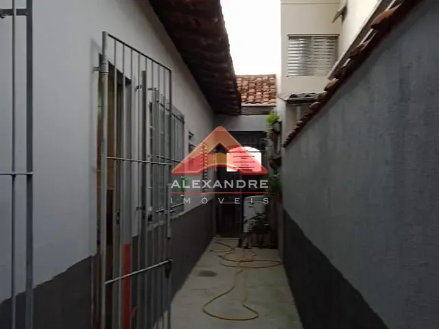 Casa com 125m² 2 quartos e 1 banheiro, à venda, no bairro Jardim Santa Inês I em São José dos Campos