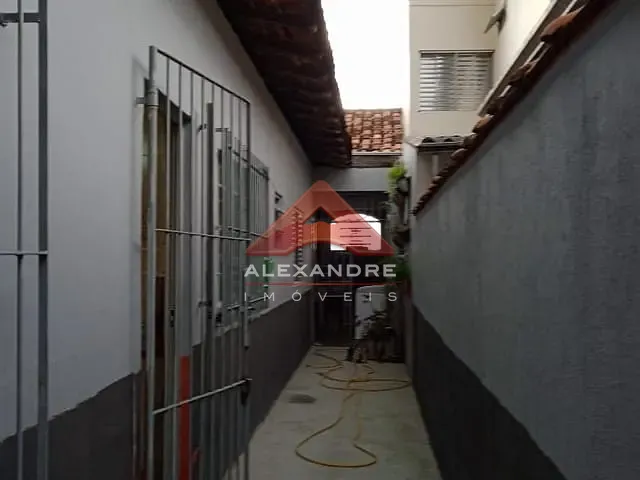 Casa com 125m² 2 quartos e 1 banheiro, à venda, no bairro Jardim Santa Inês I em São José dos Campos