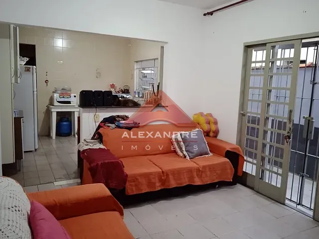 Casa com 125m² 2 quartos e 1 banheiro, à venda, no bairro Jardim Santa Inês I em São José dos Campos