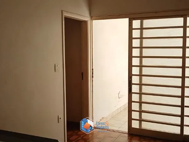 Casa com 310m² 3 quartos e 2 banheiros, à venda, no bairro Jardim Paulistano em Ribeirão Preto
