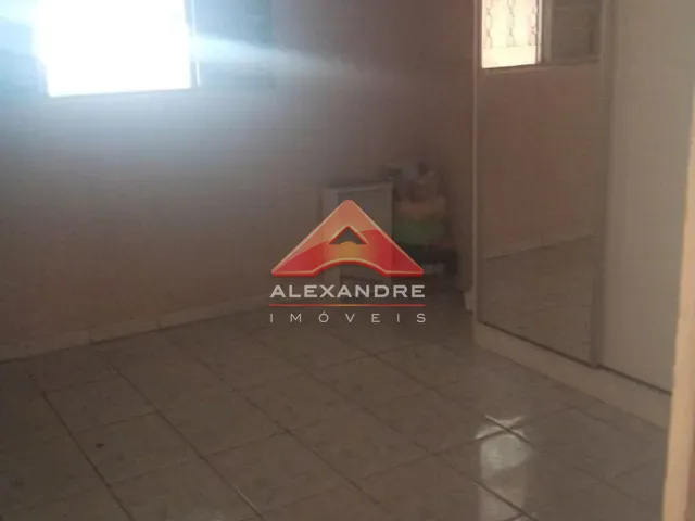 Casa com 125m² 2 quartos e 1 banheiro, à venda, no bairro Conjunto Residencial Galo Branco em São José dos Campos