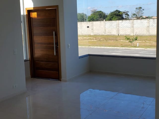 Casa com 258m², à venda, no bairro Aterrado em Tremembé