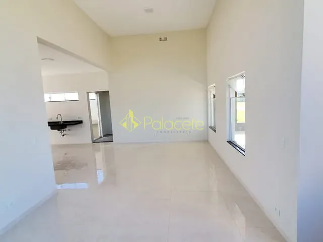 Casa com 258m², à venda, no bairro Aterrado em Tremembé