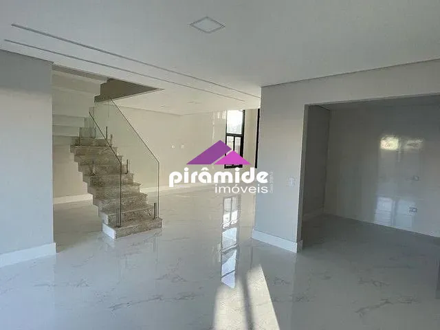 Casa com 300m² 3 quartos e 4 banheiros, à venda, no bairro Condomínio Terras do Vale em Caçapava