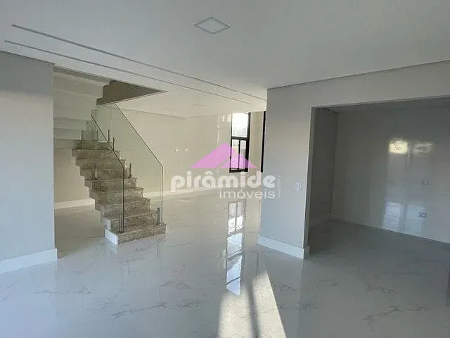 Casa com 300m² 3 quartos e 4 banheiros, à venda, no bairro Condomínio Terras do Vale em Caçapava