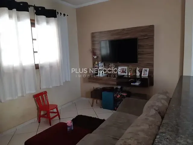 Casa com 150m² 2 quartos e 2 banheiros, à venda, no bairro Jardim Santa Esmeralda em Sorocaba