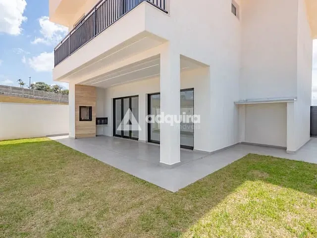 Casa com 240m² 3 quartos e 4 banheiros, à venda, no bairro Contorno em Ponta Grossa