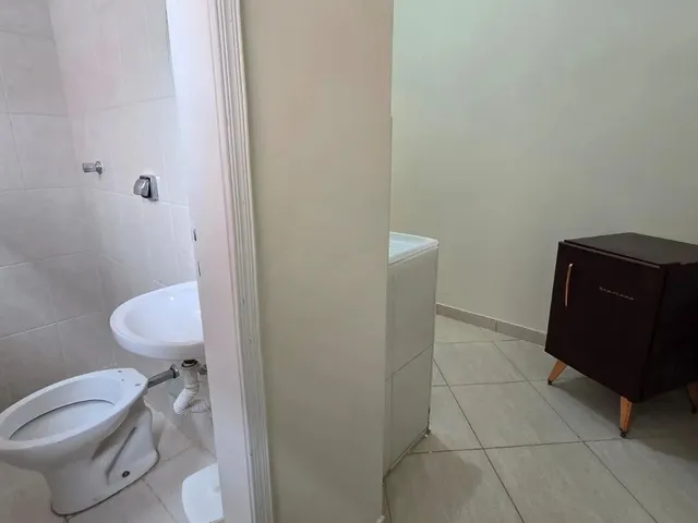 Casa com 250m² 1 quarto e 1 banheiro, para alugar, no bairro Urbanova em São José Dos Campos