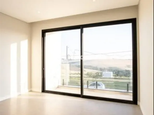 Casa 3 quartos e 3 banheiros, à venda, no bairro Jardim Carvalho em Ponta Grossa
