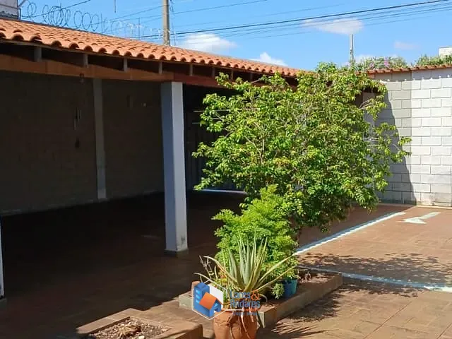 Casa com 275m² 2 quartos e 2 banheiros, à venda, no bairro Parque Residencial Cândido Portinari em Ribeirão Preto