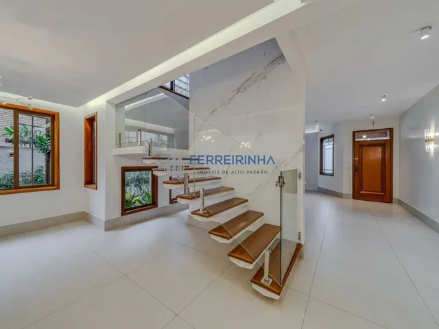 Casa com 450m² 5 quartos e 6 banheiros, à venda, no bairro Conjunto Residencial Esplanada do Sol em São José Dos Campos