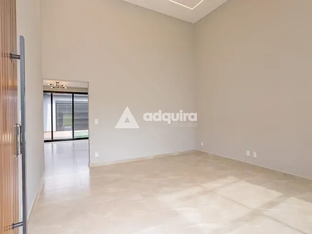 Casa com 314m² 3 quartos e 3 banheiros, à venda, no bairro Orfãs em Ponta Grossa
