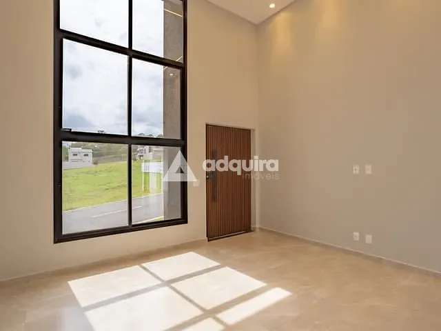 Casa com 314m² 3 quartos e 3 banheiros, à venda, no bairro Orfãs em Ponta Grossa